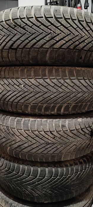 Opony zimowe Pirelli Cinturato 215/55 R17
