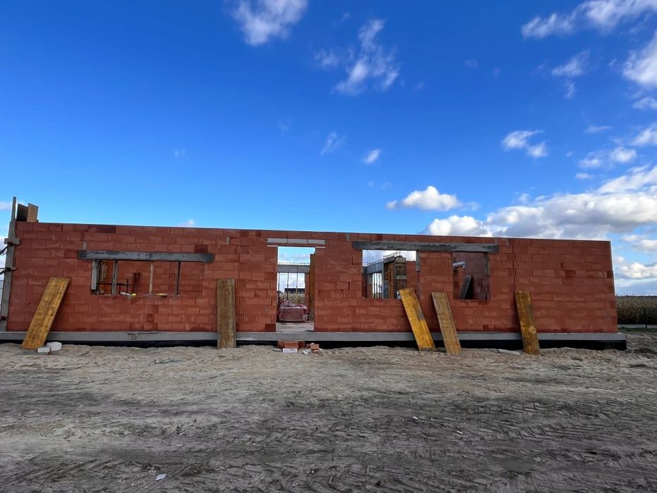 Budowa domów od fundamentów po dach