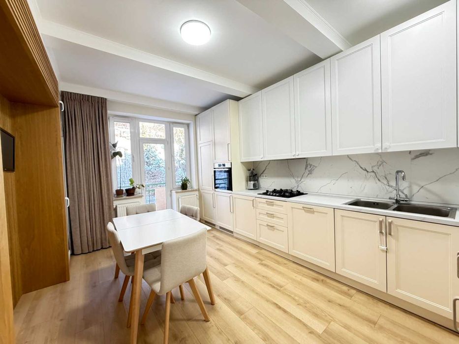 Оренда 3 кім. квартири по вул. Тютюнників