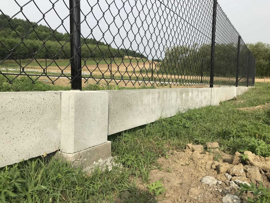 ogrodzenie z siatki 1,25m + podmurówka komplet