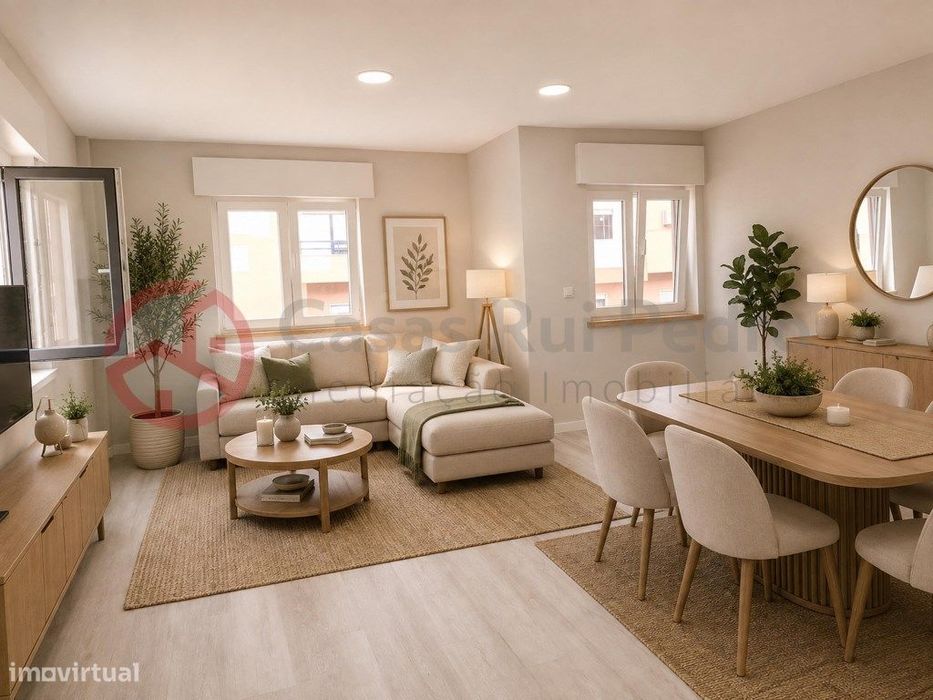 Apartamento T2 totalmente remodelado com arrecadação, Corroios