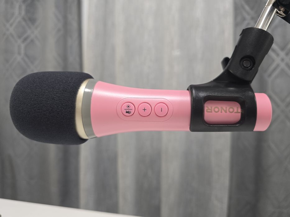 Microfone dinâmico com luz para PC Novo