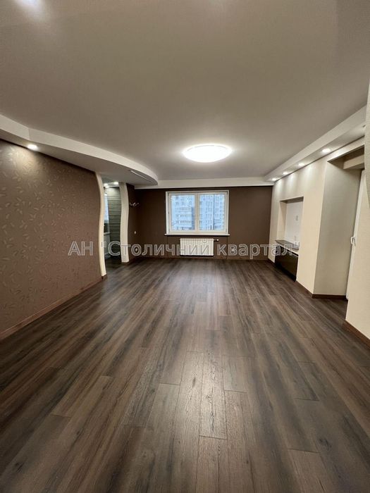 Позняки ЖК Діадема вулиця Срібнокільська 2а