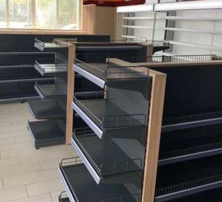 Торгові стелажі та торговельне обладнання с торговими горками