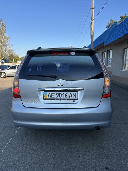 Mitsubishi Grandis 2005 рік Автомат