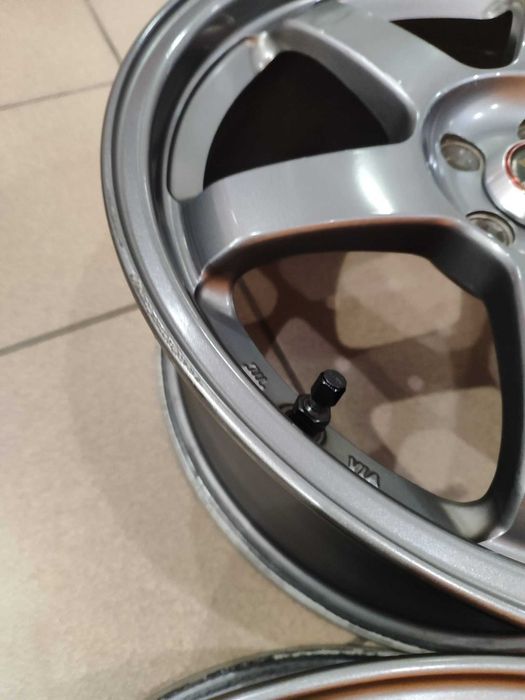 Kute felgi RAYS Volk Racing TE37 17x7,5" 5x100  ET48