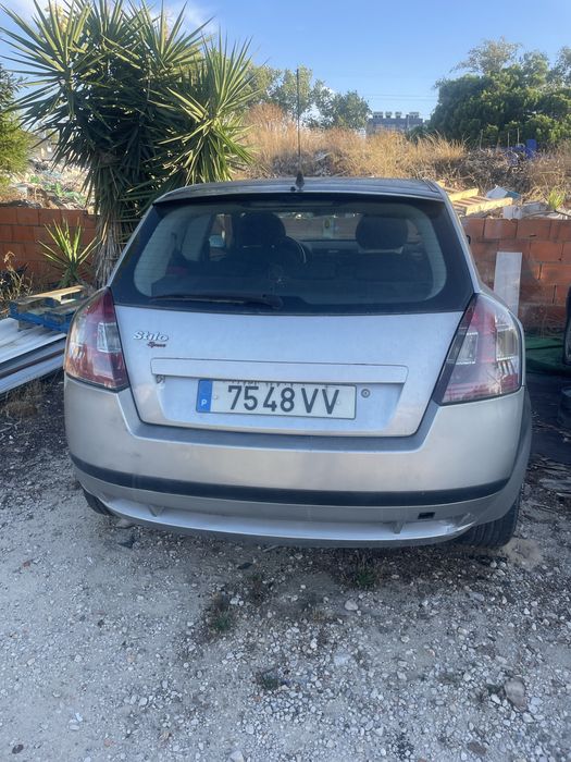 Vendo este carro