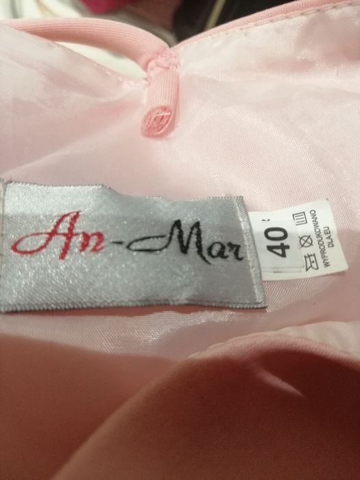 Sukienka pianka rozmiar 40.