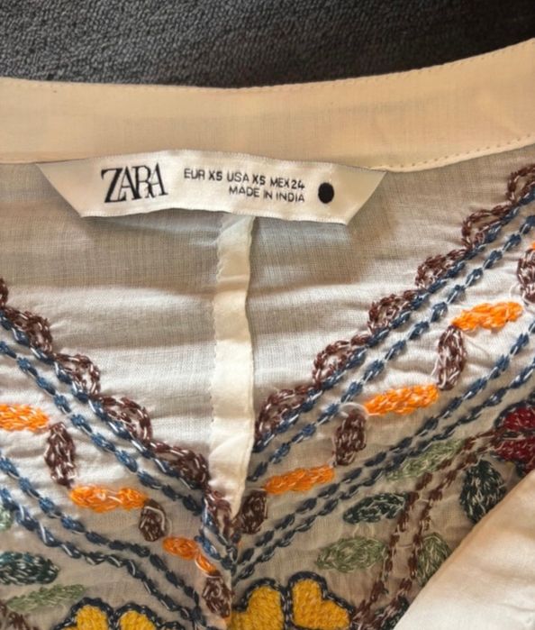Blusa Bordada zara