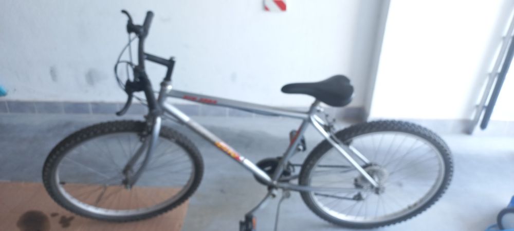 Vendo bicicleta com pouco uso