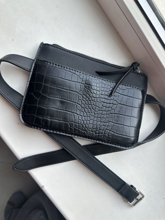 Сумка на пояс Stradivarius