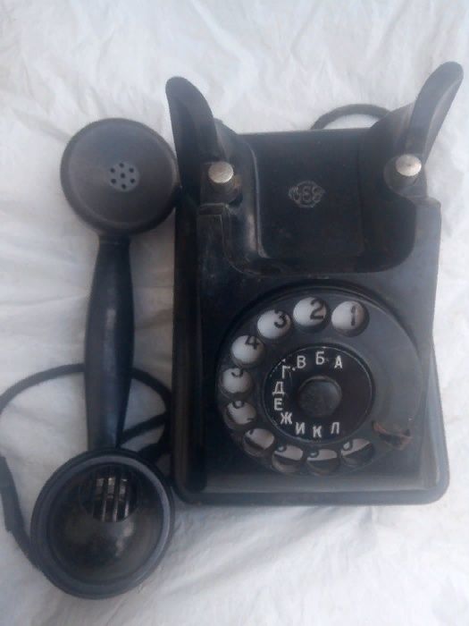 карболитовый настольный стационарный проводной телефон СССР