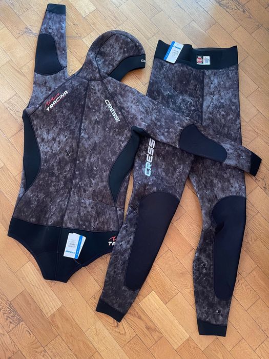 Терміново Новий гідро костюм cressi 5mm, розмір 4