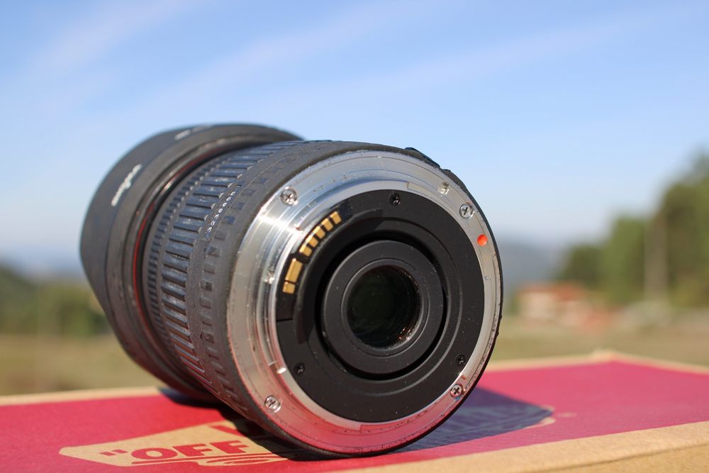 Sigma 18-200mm F/3.5-6.3 DC ( Canon EF)
