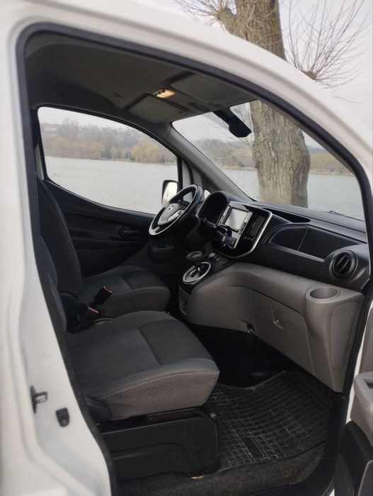 Nissan e-NV200 2015