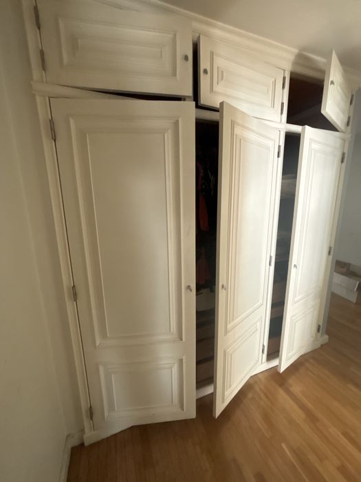 Portas de roupeiro em mogno branco