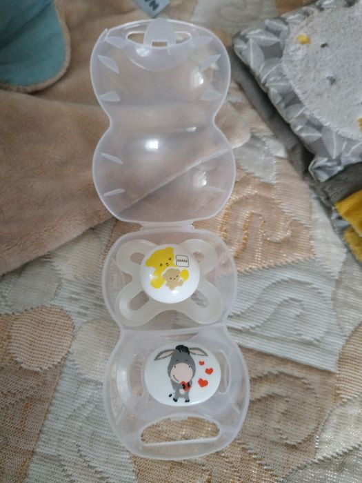 Пустушки в контейнері NUK mam 0-6 міс, 2 шт