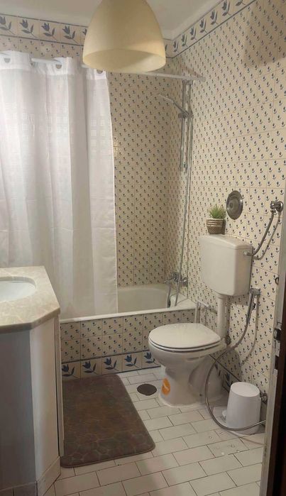 Quarto duplo mobilado para arrendamento nos Jardins d’Arrábida, Gaia