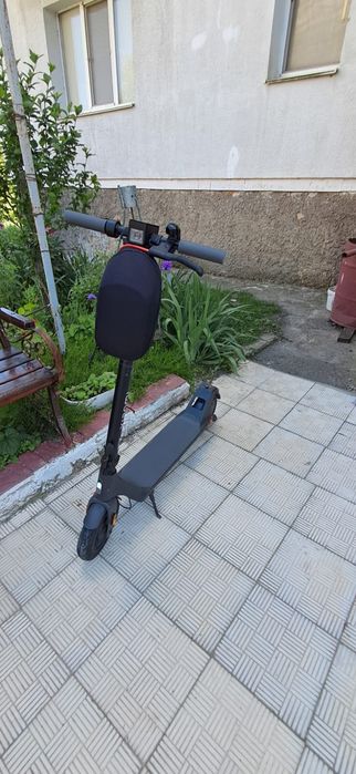 Продам Xiaomi Electric Scooter 4 Lite (2nd Gen)