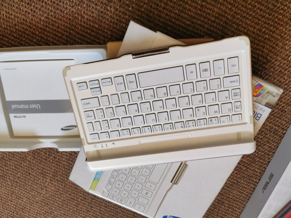 Samsung Tab S com teclado