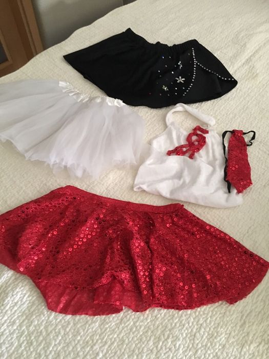 Fato patinagem com saia calção 6 a 8 anos