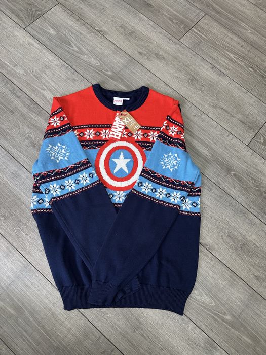 Вʼязаний різдвяний джемпер Marvel "Капітан Америка".
