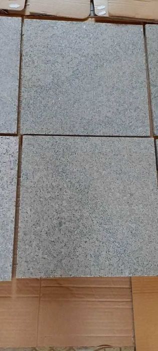 20 Azulejos de Ladrilho em Granito (Não Polido) - NOVOS