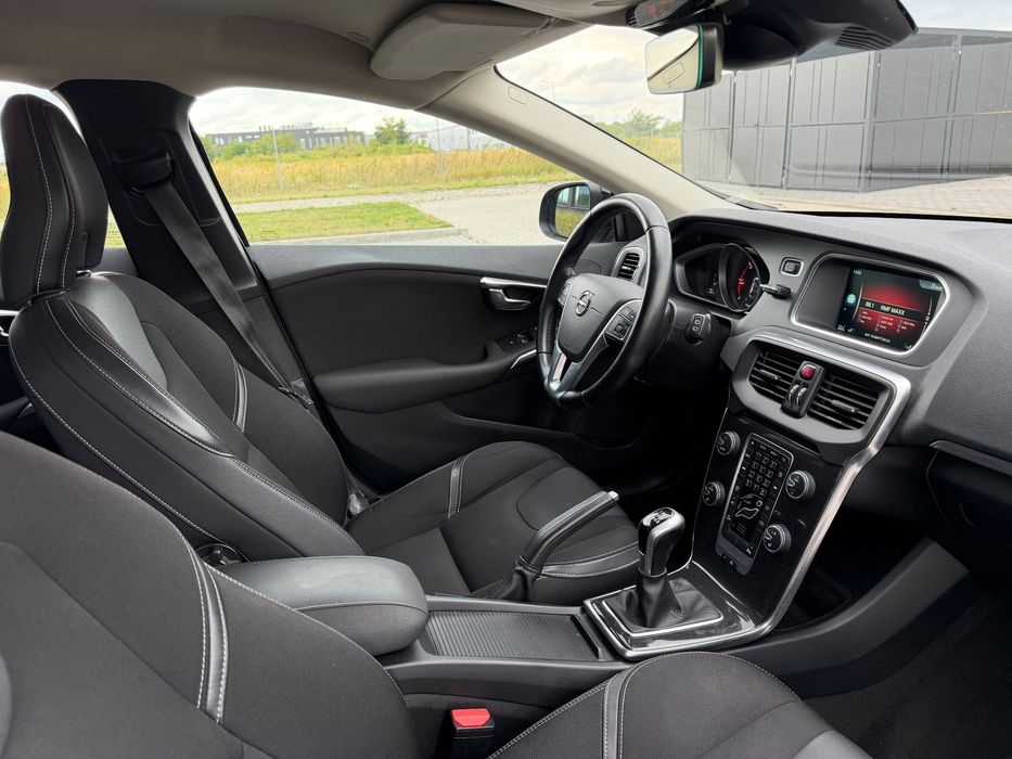 Volvo V40