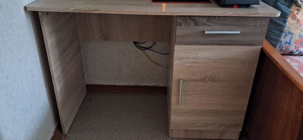 Письменный.   стол