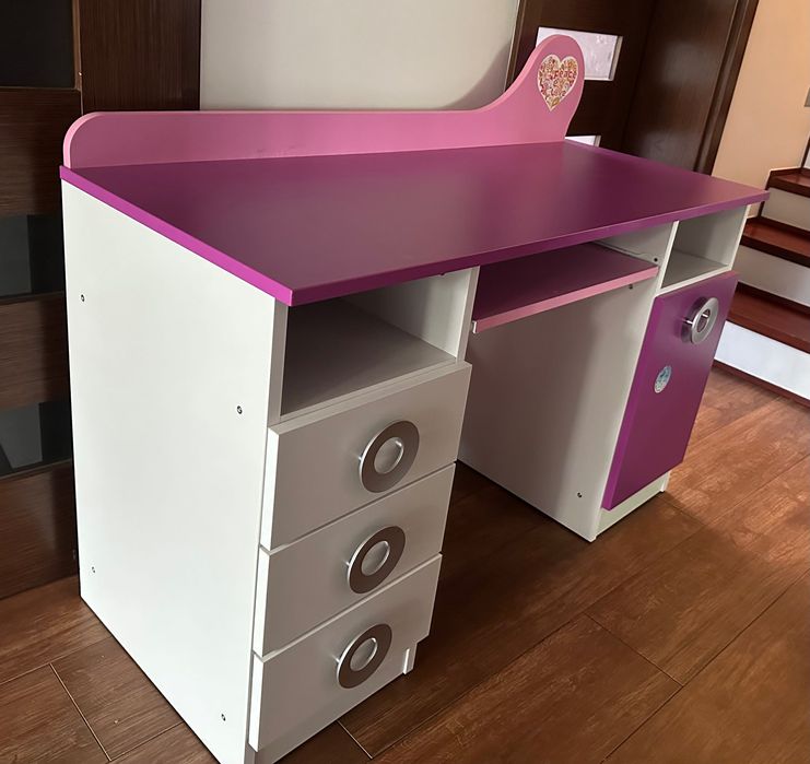 Biurko młodzieżowe