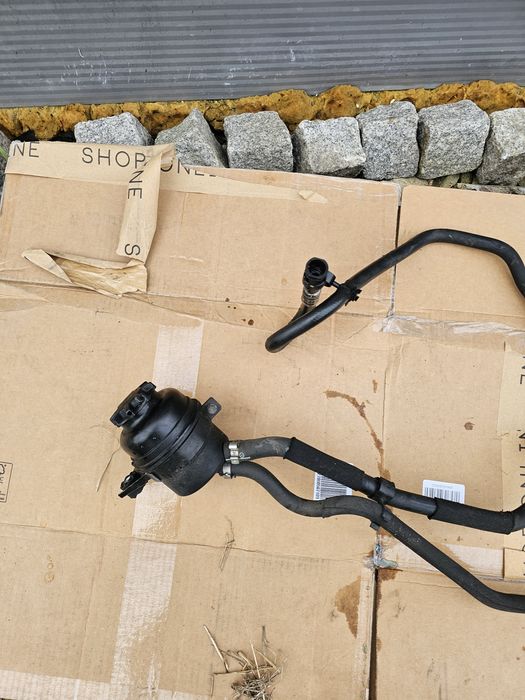Bmw m3 e92 e93 e90 m3  s65b40 v8 zbiorniczek płynu  wspomagania komple