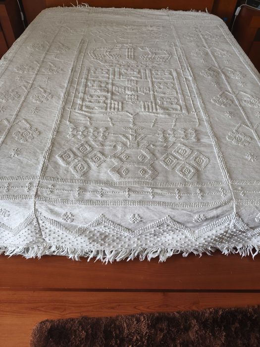 Colcha Coroa de Rei em linho