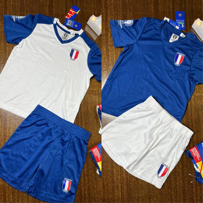 Дитяча футбольна форма костюм