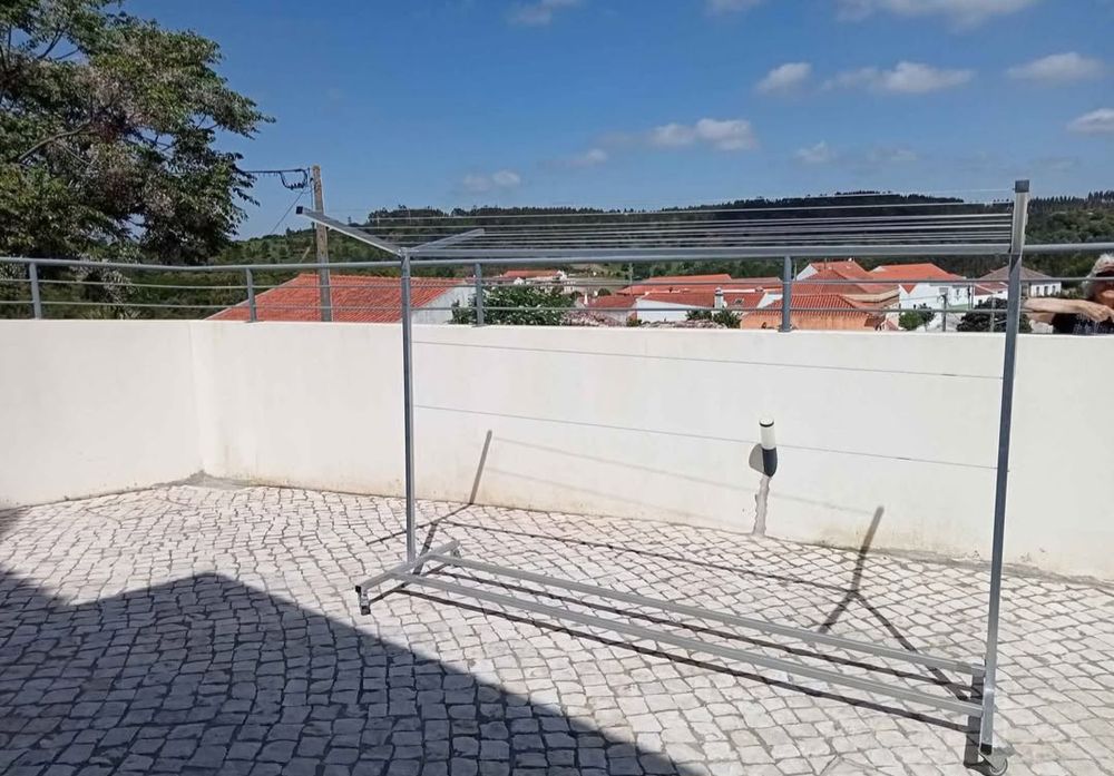 Estendal grande com rodas novos