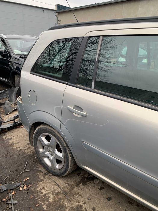 Opel Zafira B 1,9 cdti Samochody na części! Z19DT, Z167