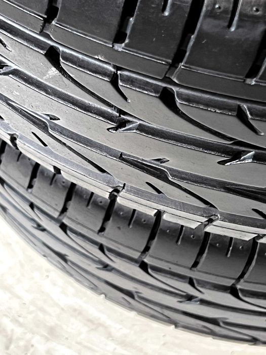 Pneus Bridgestone Dueller H/P - 235/50/18 - Como NOVOS