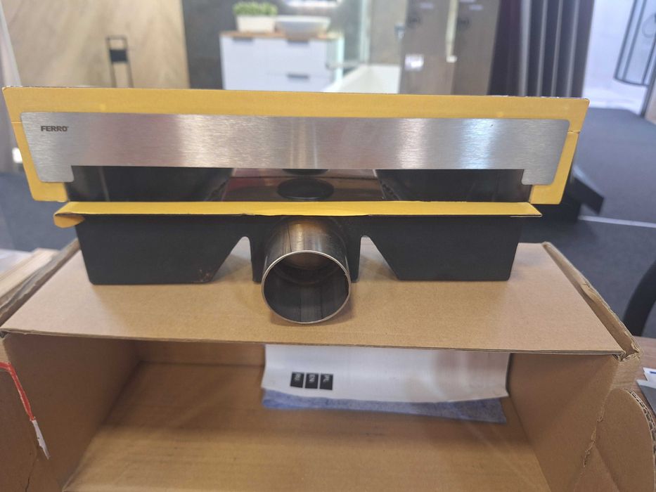 Odpływ ścienny WALL SLIM FERRO