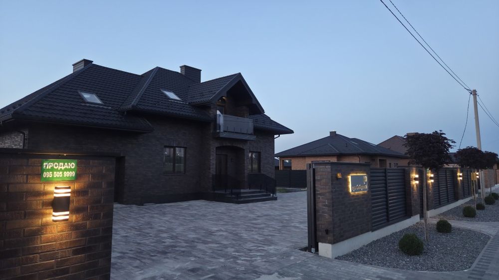 Будинок  Ділянка