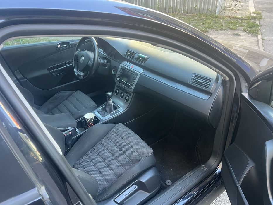 Volkswagen Passat полний привид