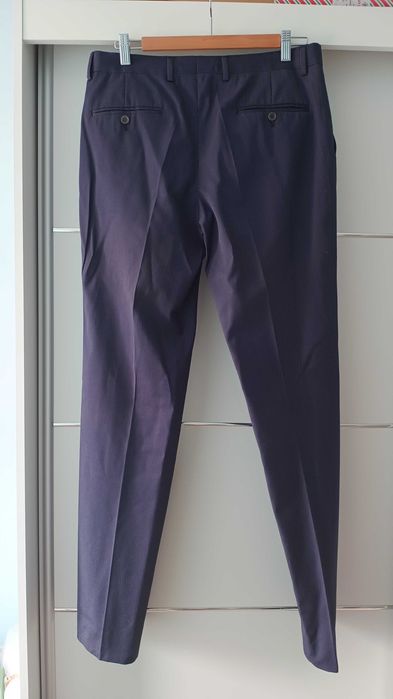 Granatowy elegancki garnitur slim fit w delikatny prążek 40% wełna 182/96 S PAWO TAPAS