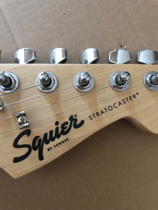 Гитара электро Squier Stratocaster ICSH20026495