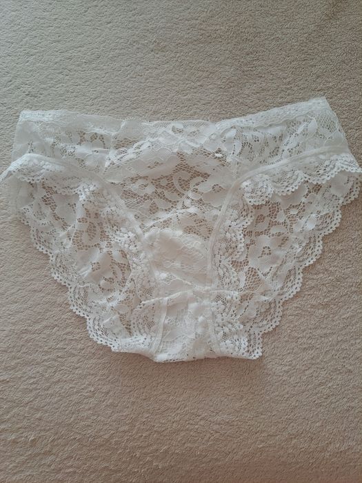 Nowe majtki stringi 2 sztuki S