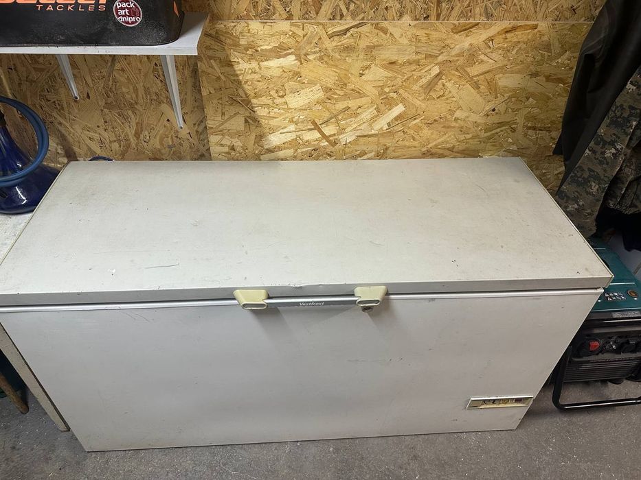 Продам морозильную камеру(скриню) Vestfrost