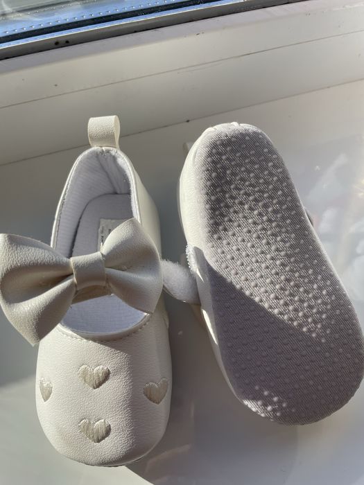 Дитяче взуття на маленьку ніжку