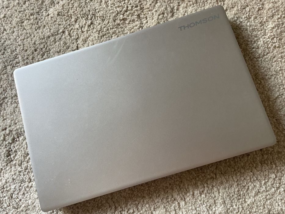 Portátil Thomson NEO 15 — 4GB RAM | 128GB
