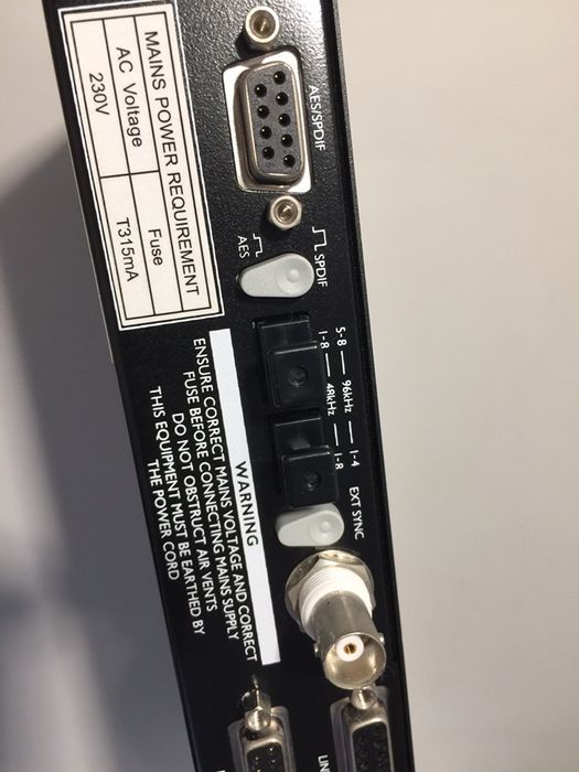 Pre Amplificador 8 canais Focusrite Octopre Platinum SAÍDAS DIGITAIS