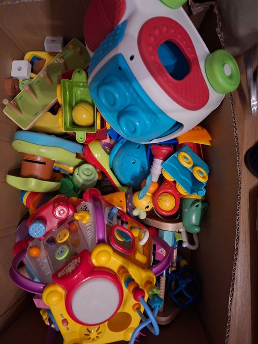 Oddam zabawki i książeczki dla dziecka 0-3 lat