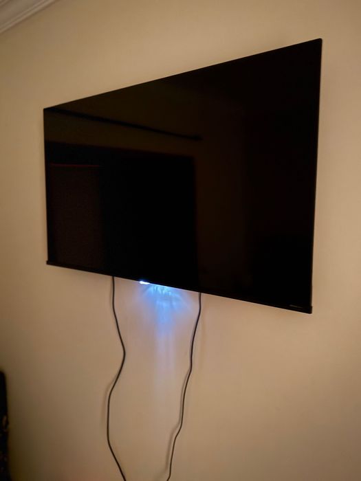 Televisão Hisense 43" 43A6N DLED UHD Smart TV 4K HDR10+