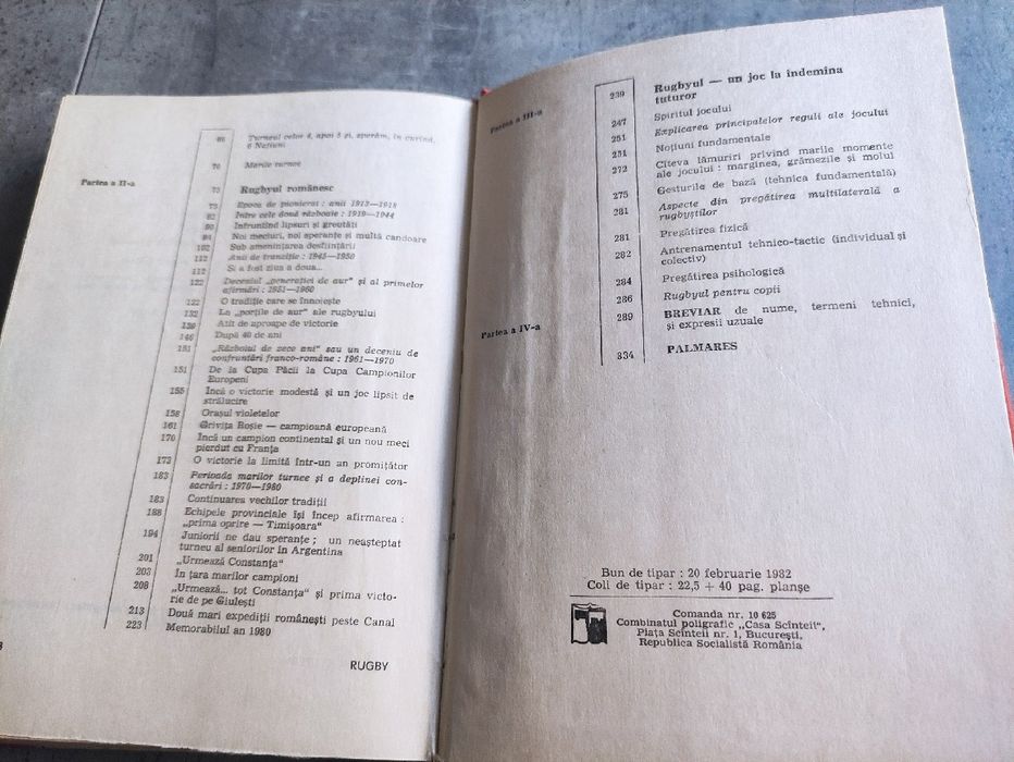 Książka Rugby 1982r.