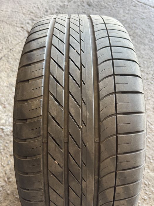 Резина, шини є GoodyYear Eagle F1 255/50 R19